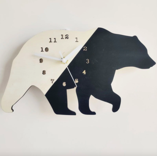 Horloge murale en bois ours Capture décran 2022 02 28 à 13.42.36