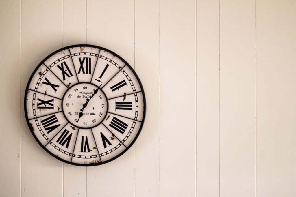 5 conseils indispensables pour bien choisir son horloge murale ? Uncategorized pexels steve johnson 2182727