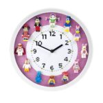 Horloge murale pour enfant avec des personnages de Disney en 3D sur fond rose et blanc avec un cadre blanc autour avec des aiguilles précises sur les chiffres