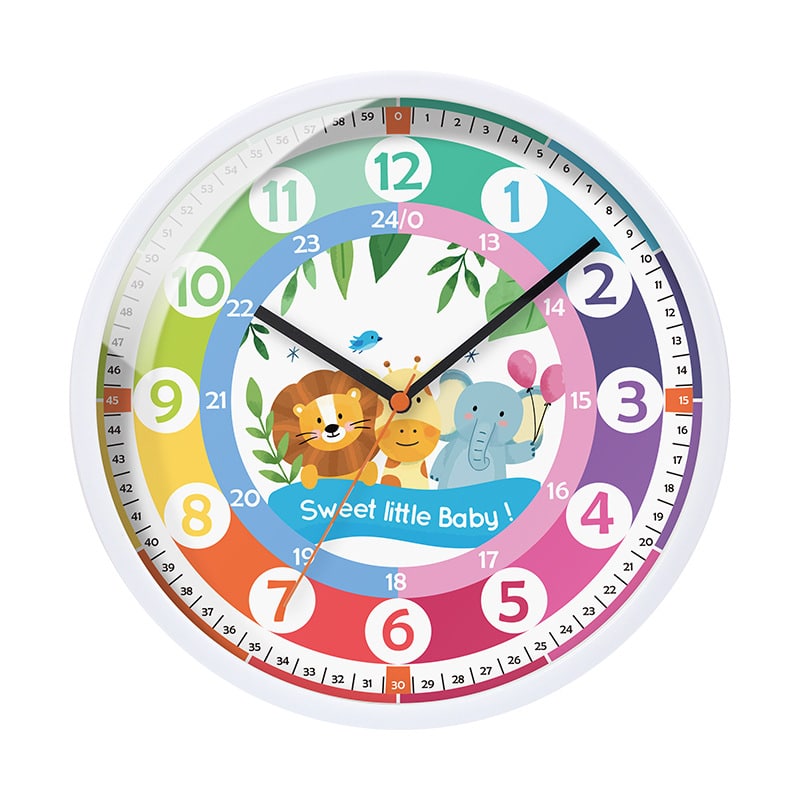 Horloge murale multicolore pour enfant avec un dessin des animaux de la jungle, un lion, une girafe et un éléphant qui tient deux ballons rose