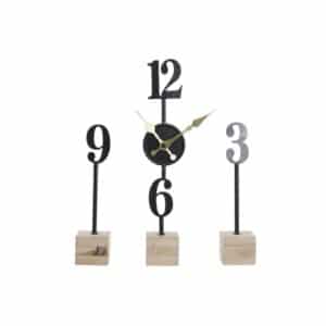 Horloges en 3 blocs de bois sur lesquels sont disposés des tiges avec les chiffres en métal et un petit cadran central, présentée sur fond blanc