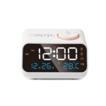 Horloge Réveil Numérique LED à Commande Vocale et Charge USB sur fond blanc