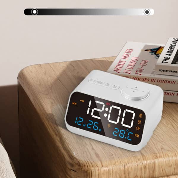 Horloge Réveil Numérique LED à Commande Vocale et Charge USB