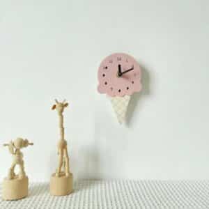 Horloge enfant en forme de mini glace en cône