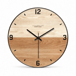 Horloge en bois scandinave bicolore