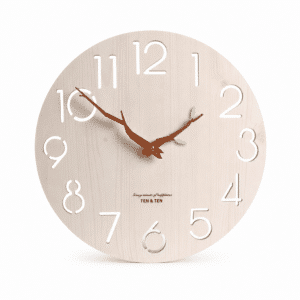 Horloge branche d'arbre en bois