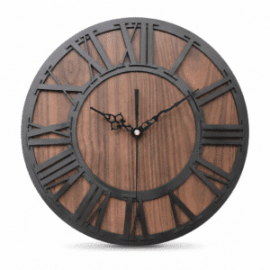 Grande horloge murale en bois à chiffres romains